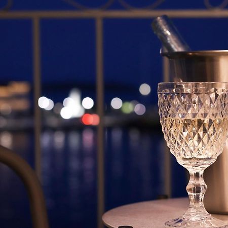 Emilia Suites Эрмуполис Экстерьер фото